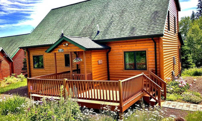 Lutsen Cabin | Lutsen Log Lodge! Ski, Hike, Swim & Bike