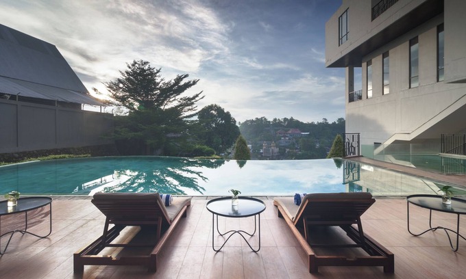 Manado City Centre Hotel | Luwansa Hotel & Convention Center Manado