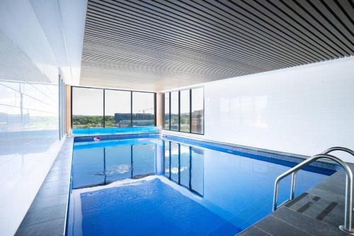 Dickson Apartment | Lux 2 Bed 2 Bath Secure Parking Apartment in the Heart of Dickson, Canberra