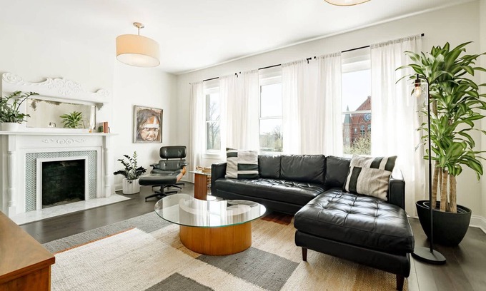 Over-the-Rhine Apartment | Lux 2BR | Downtown | Rooftop Patio | Free Parking