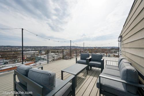 Southeast Apartment | LUX 3BR Apartment in DC with Rooftop