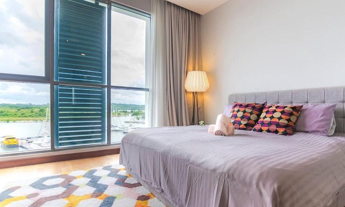 Nusajaya Apartment | Lux 3BR Suite Puteri Harbour Near Legoland & Hello Kitty