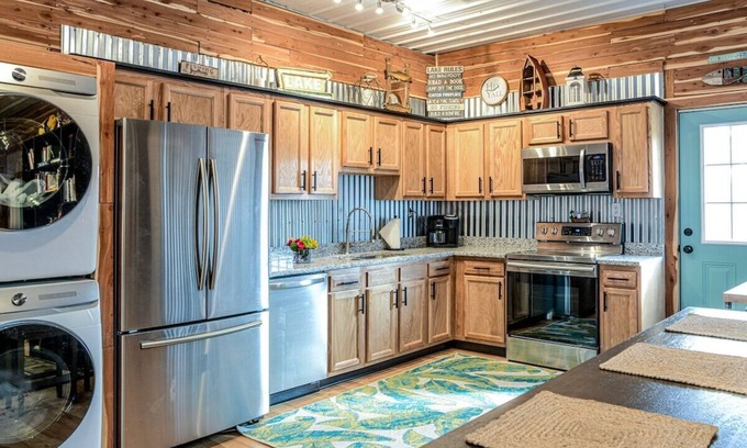 Clarkson House | lux barndo near nolin lake and mammoth cave
