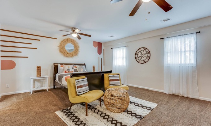 East Point House | Lux Boho Chic! 6 mins to Airport 10 mins to downtown Atlanta.