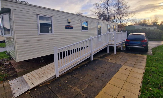 Prestonpans House | Lux Caravan with Sea view Own parking spot and Terrace