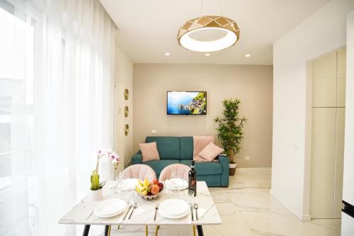 Santa Maria Novella Apartment | Lux center, 2camere, 2bagni, train station SMN