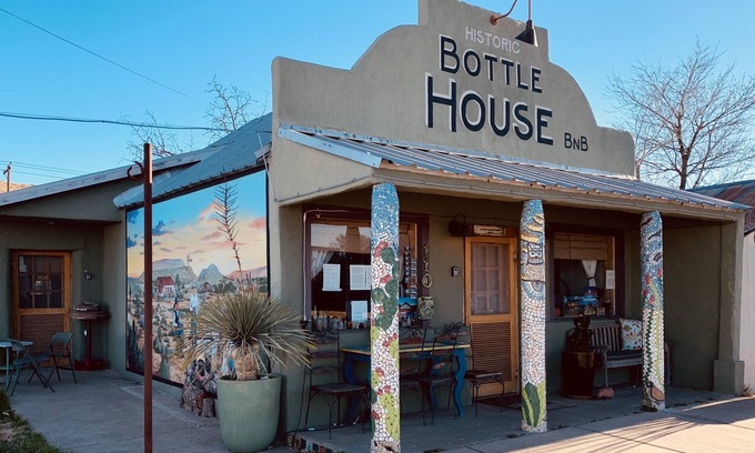 Alpine House | Lux/Downtown Alpine/Spacious Historic 'Bottle House' 4 Beds, near Marfa
