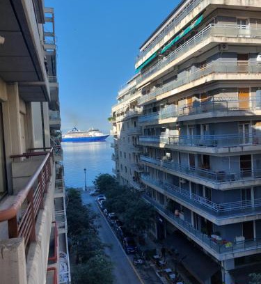 Thessaloniki City Centre Apartment | Lux Downtown Sea View Apartment D3