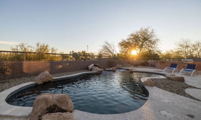 Las Sendas House | Lux Monthly Stay- 31 night+ Heated Pool and Hot Tub.