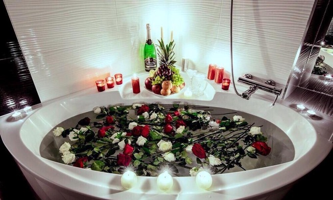 Minsk City Centre Apartment | Lux Nezavisimosti,12 with Jacuzzi