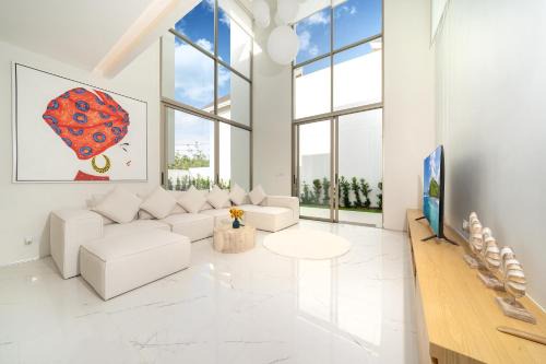 Si Sunthon Villa | Lux Pride 2 - Luxury Pool Villas Near Laguna