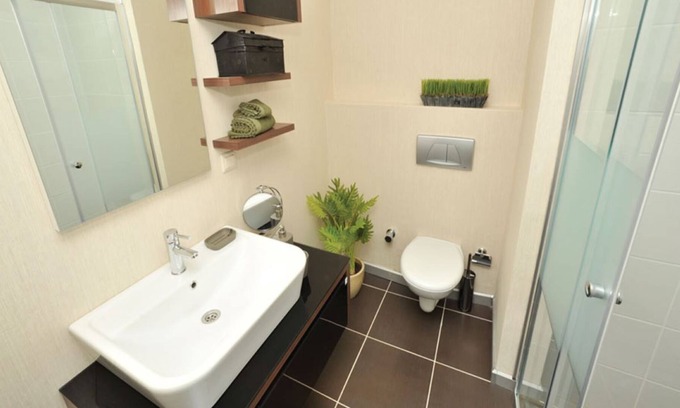 Kucukbakkalkoy Apartment | lux studios , walking distance metro station