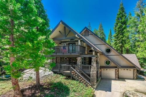 Shaver Lake House | Lux Western Cabin Pool Table Ping Pong Vibes