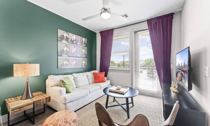 Montopolis Apartment | Luxe 1BR luxe suite close to Downtown w/fast WiFi