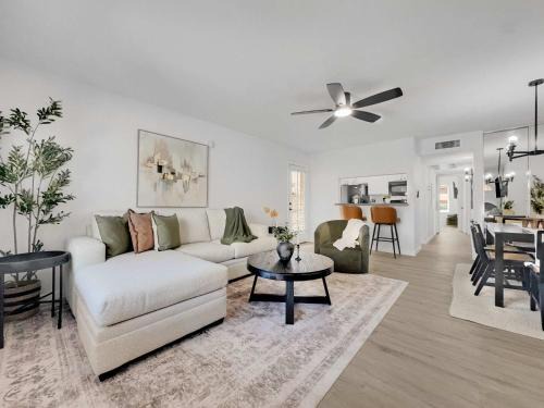 North Mountain House | Luxe 2BR Condo Next to Pool Trails & Mountain