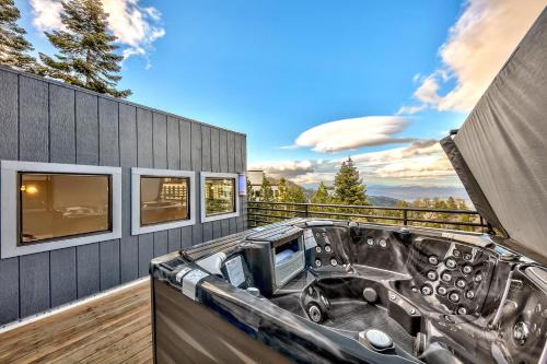 Tahoe Village House | LUXE 4 Blue Diamond Lake Tahoe Lodge