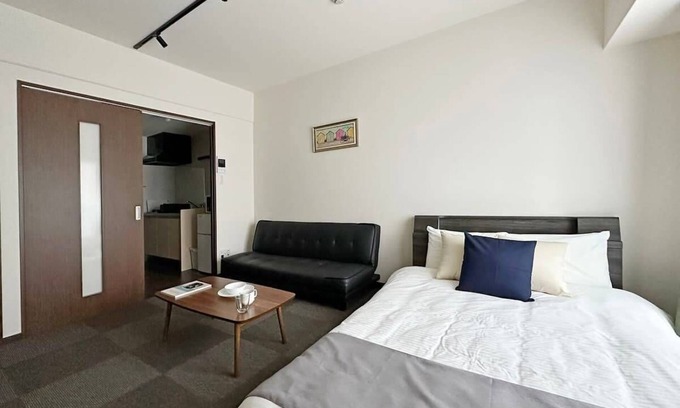 Hiroshima City Centre Apartment | Luxe Apt for 3Ppl City Center