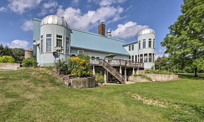Zenda House | Luxe Barndominium w/Home Gym, Theater, & More!