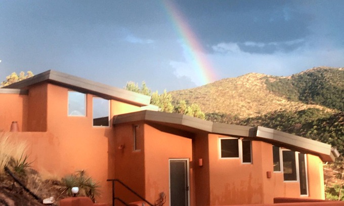 Bisbee House | Luxe Bisbee "Eco-Casita" Retreat in the Mountains with SRT*