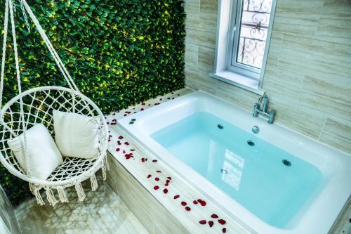 Bradford Apartment | Luxe bungalow Bradford