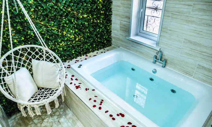 Bradford House | Luxe bungalow