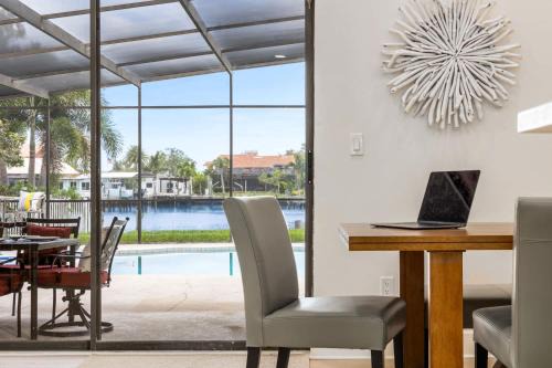 Harbor Hills House | Luxe Coastal Retreat - Waterfront Pool