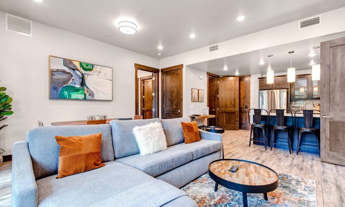 Park City Condo | Luxe condo with 3 fireplaces, ski view, pool & hot tub - walk to Cabriolet lift