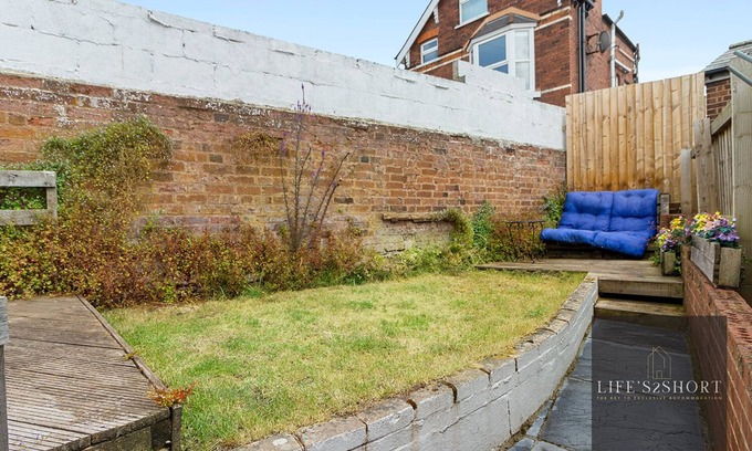 Exeter Apartment | Luxe Garden House City Centre