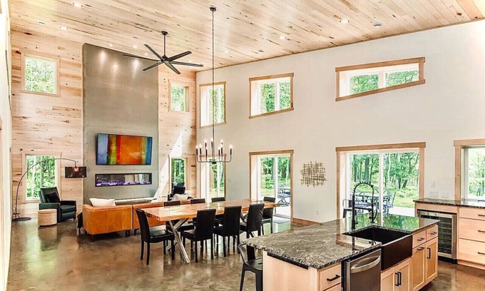 Crosslake Apartment | Luxe Haven: Luxe Lakefront Views, Relax & Escape