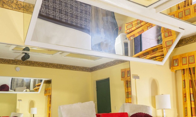 Dolton Hotel | Luxe Inn and Suites