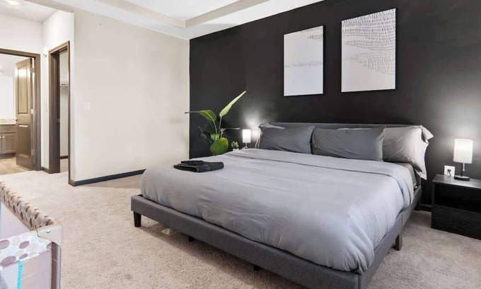 North Raleigh Apartment | Luxe King 3BR Suite North Raleigh!