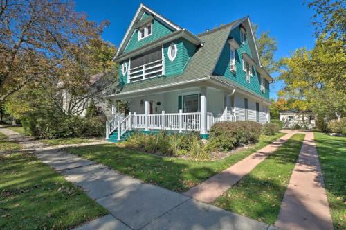 Lake Geneva House | Luxe Lake Geneva Retreat in Downtown!