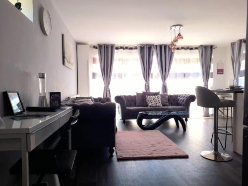 Rainham House | Luxe Medway Bungalow, Adapted, Rainham, Gillingham