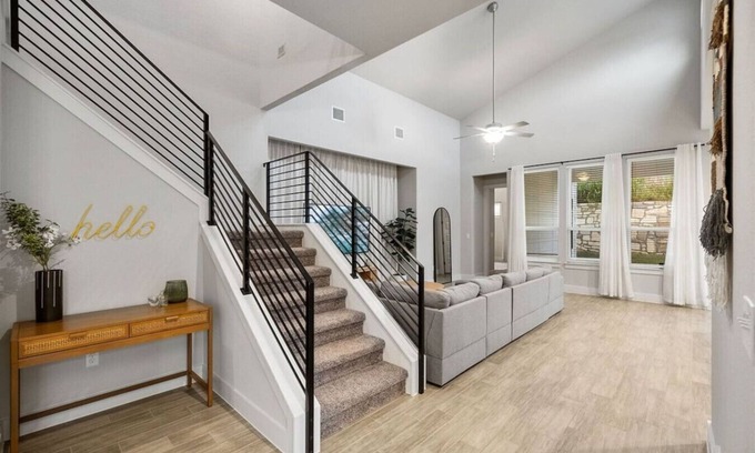 Austin House | Luxe, Modern 4B House with Office, 20 min to DT