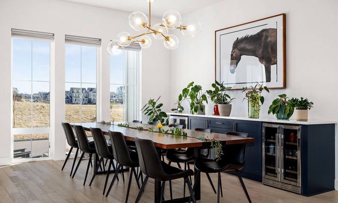 Northfield House | Luxe modern 6,500 sq ft house - situated on park