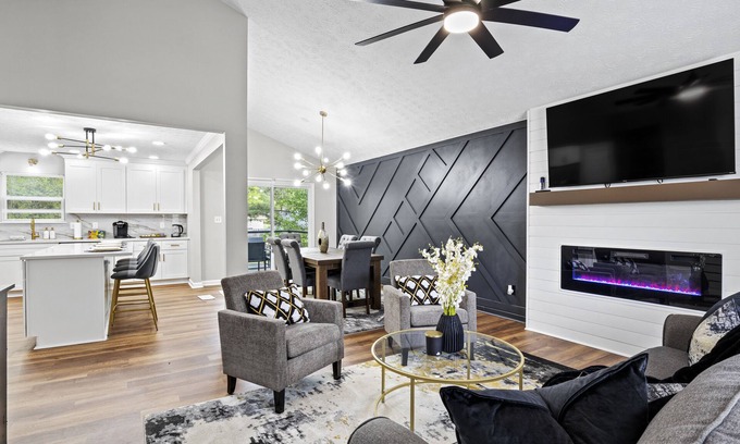 Riverdale House | Luxe Oasis Near ATL Airport
