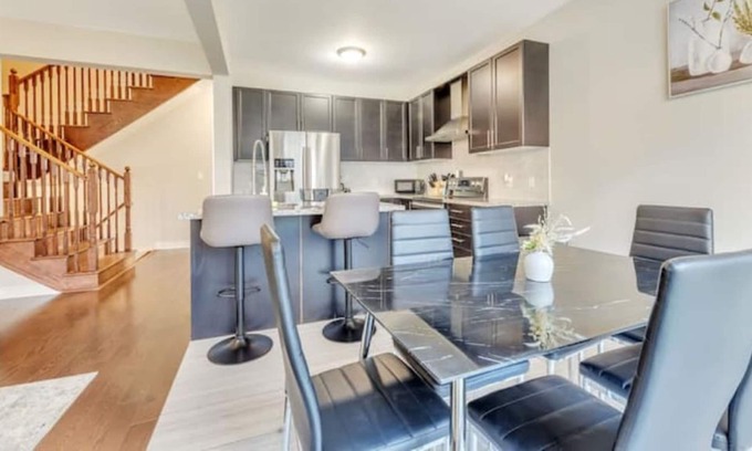 Pickering House | Luxe Retreat: Modern Gem 4B/2.5B+Office,5G,Parking