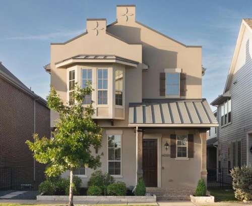Frisco House | Luxe Retreat with EV Charger & Putting Green