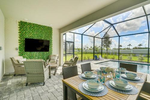 Venice House | Luxe Venice Gem with Outdoor Pool and Hot Tub