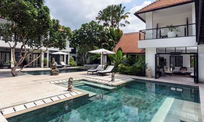 Sunset Road Villa | Luxevacay Anaya Manis Villa lvid3
