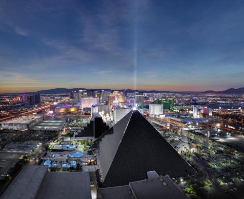 Las Vegas Strip Resort | Luxor