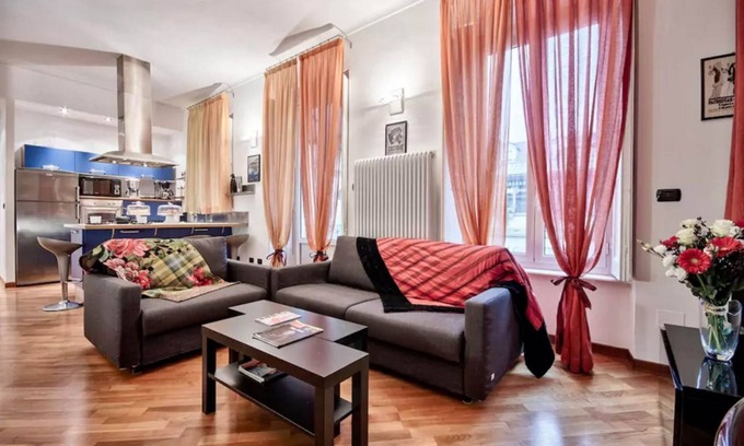 Historic Centre Apartment | LuxRent Loft Lagrange Sauna Gym