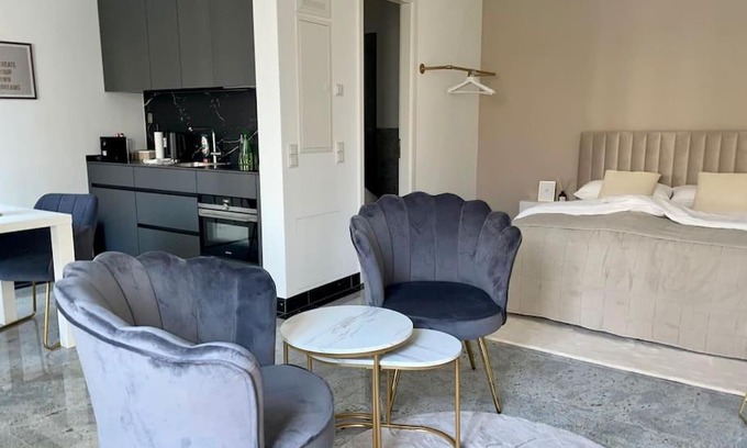 Berliner Vorstadt Apartment | Luxuriöses Studio mit privatem Zugang zum See