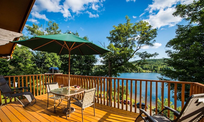 Sainte-Agathe-des-Monts Ski Chalet | Luxurious for two