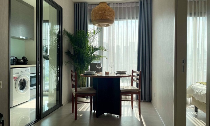 Bang Chak Apartment | luxurious Condo W/Train access