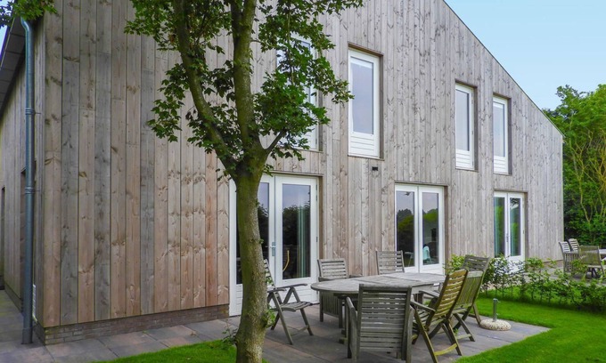 Grijpskerke House | Luxurious 16-person group accommodation with free Internet in Grijpskerke, Walcheren