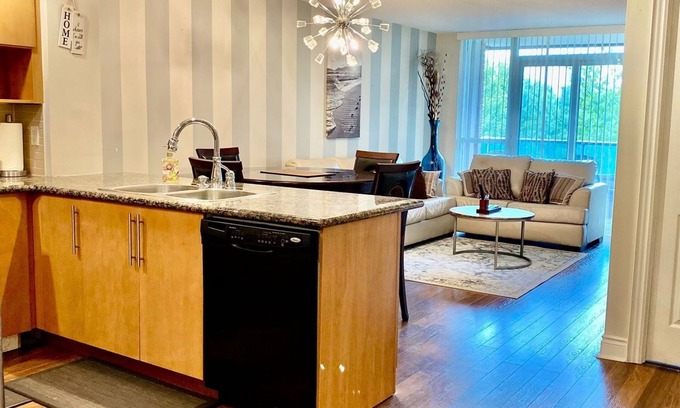 Markham Condo | Luxurious 1BDR Condo