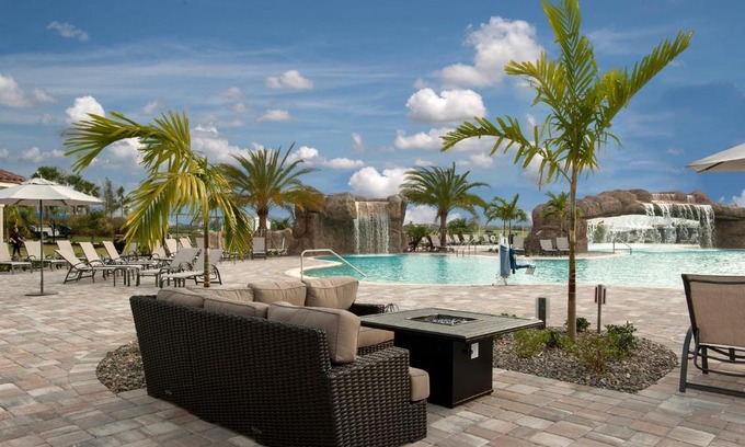 Lakewood Ranch House | Luxurious 2 bed 2 bath condo Golf Community