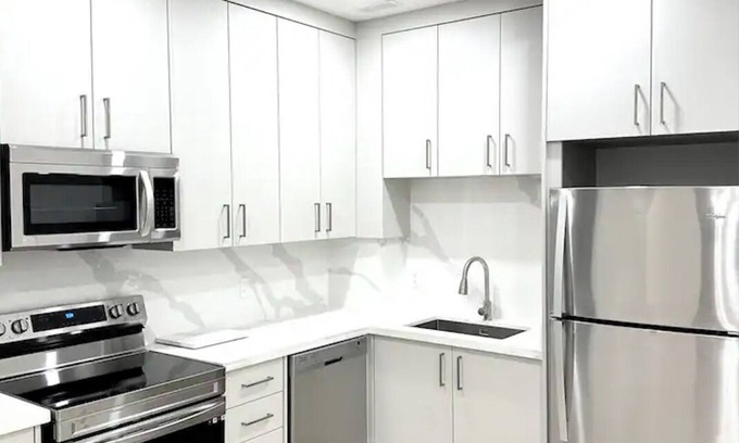 Davenport Apartment | Luxurious 2 Bedroom Apartment
