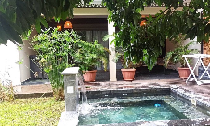 Saint-Philippe Cottage | Luxurious 2-BR Villa with Private Spa in Saint-Philippe - Sleeps 6